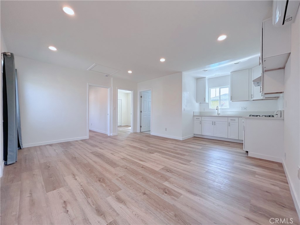 1125 E E ST 3