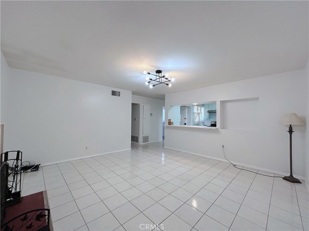 911 E La Verne Ave 1