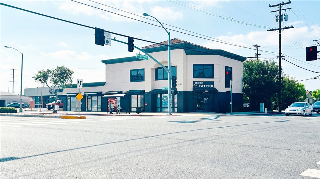 1427 W Valley 101
