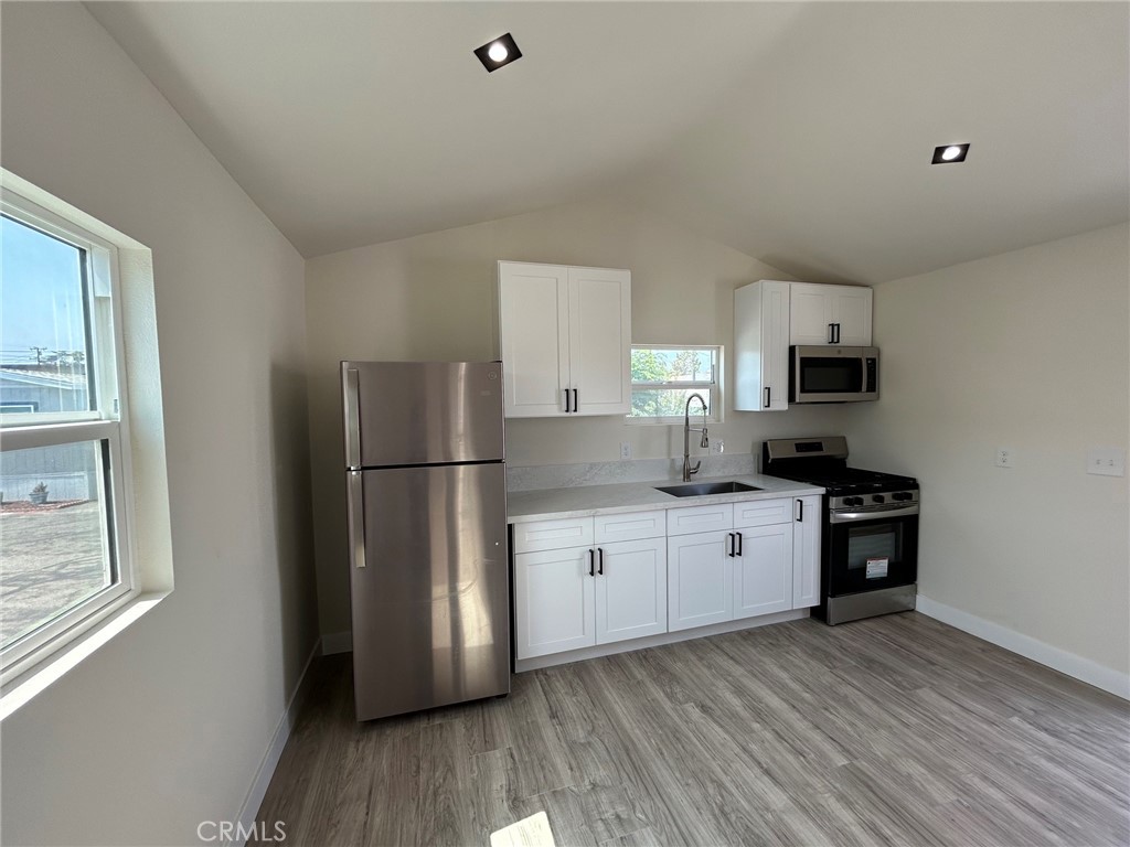 2548 Peck Road 25