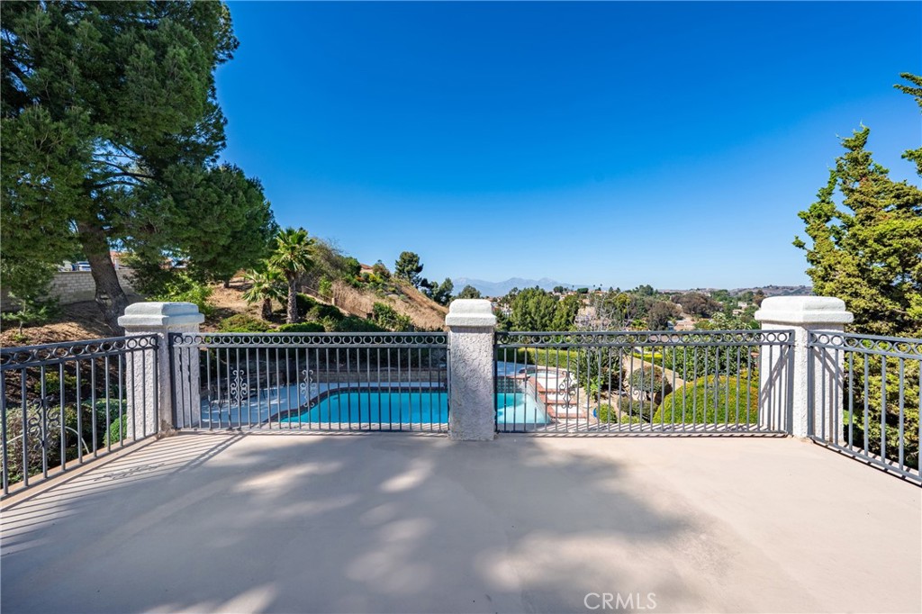 22215 Croll Court