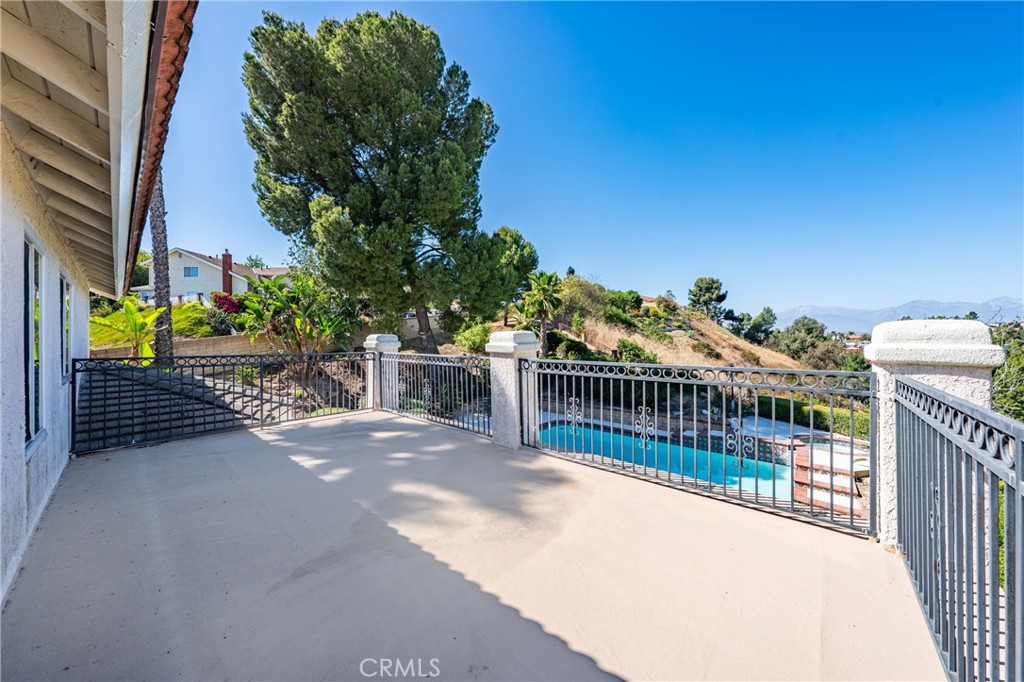 22215 Croll Court