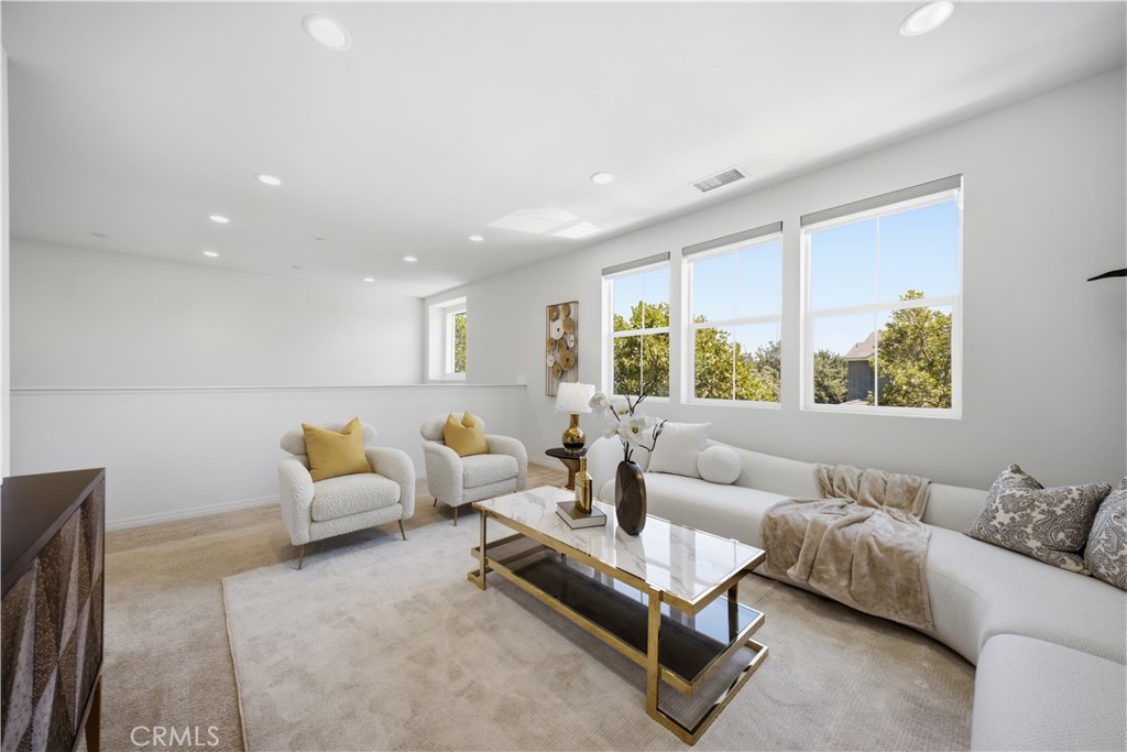 3401 E Rutherford Drive
