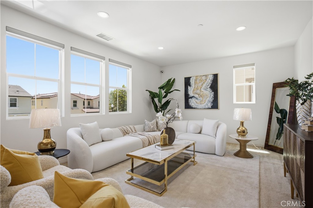 3401 E Rutherford Drive