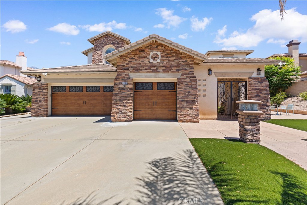 10140 Jacaranda Court