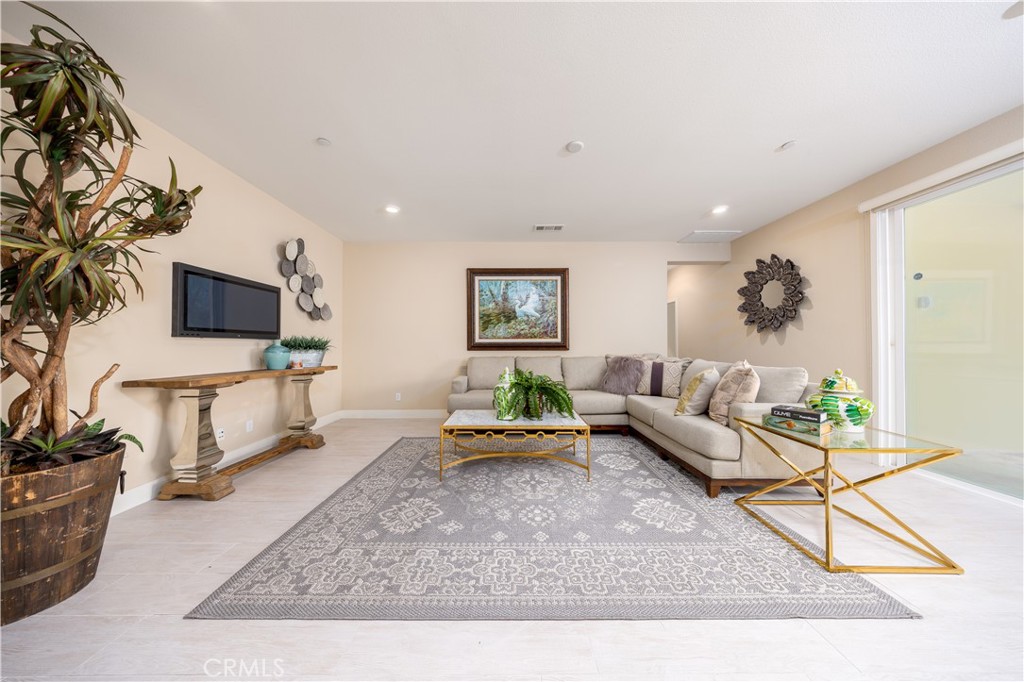 21086 Willow Heights