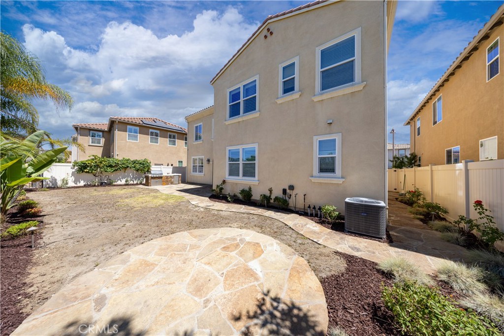 21086 Willow Heights