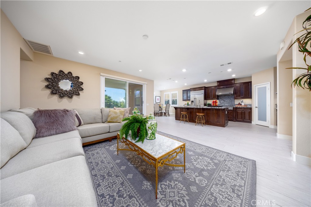 21086 Willow Heights