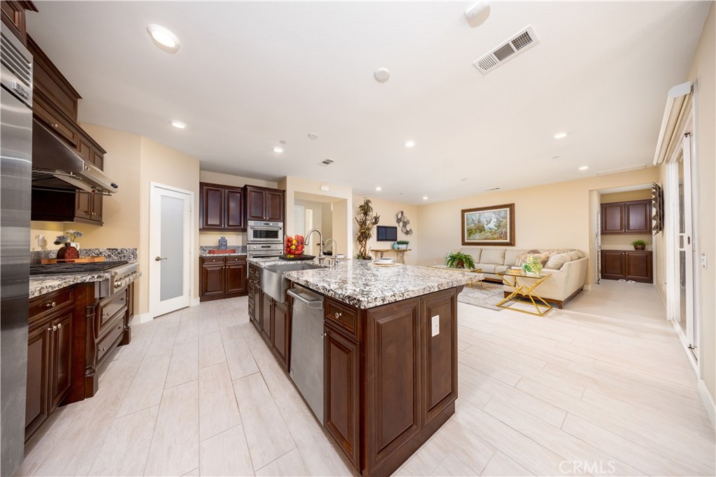 21086 Willow Heights
