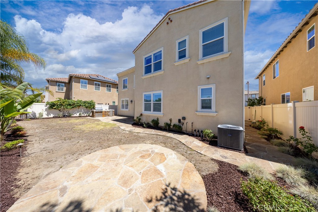 21086 Willow Heights