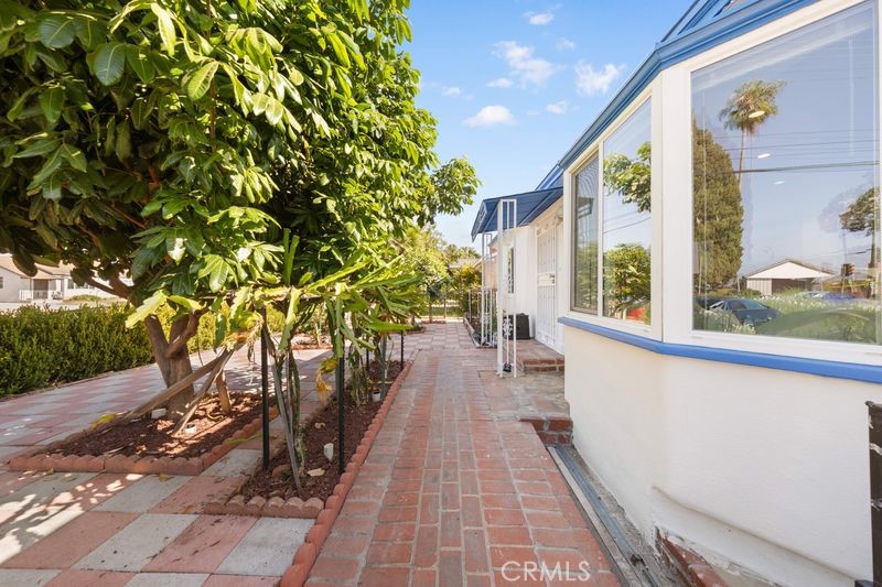 1007 S Del Mar