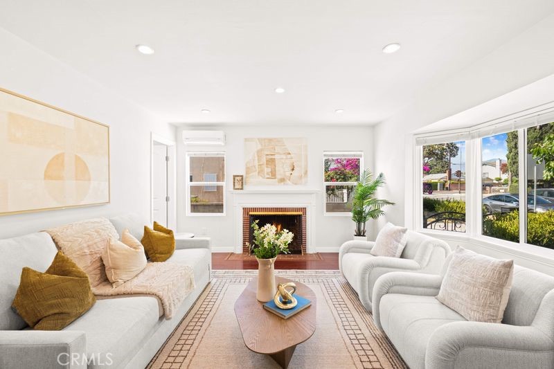 1007 S Del Mar