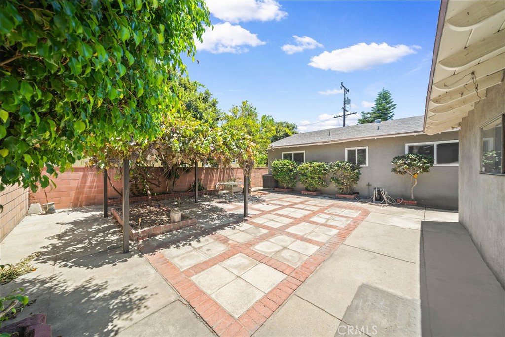 10207 Green Street
