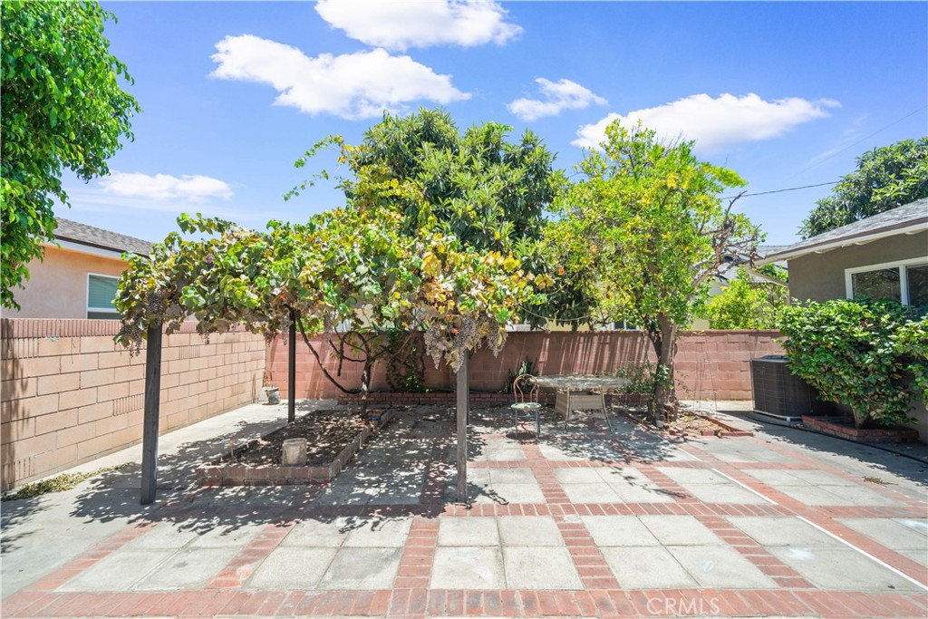 10207 Green Street