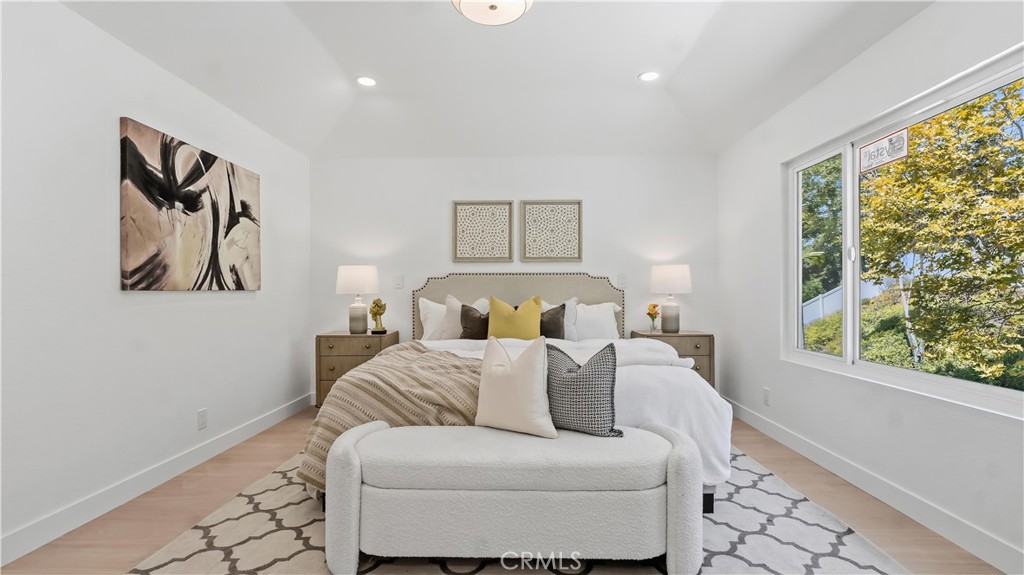 25555 Fallenwood