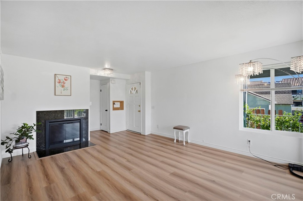 516 N Moore Ave A