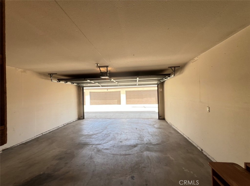 1265 Elm E