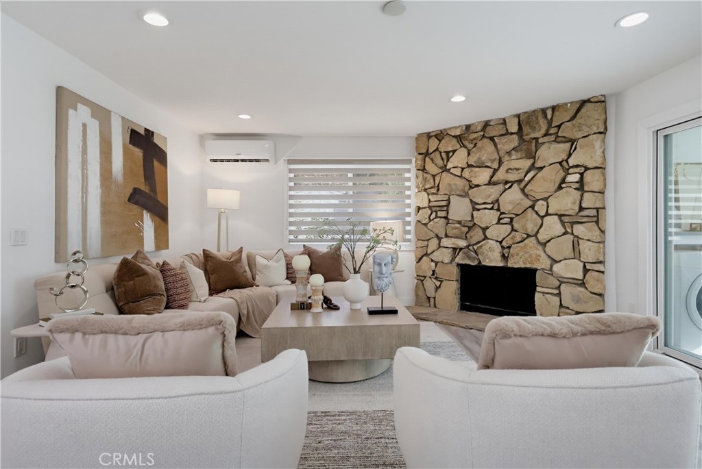 125 Campanita Court