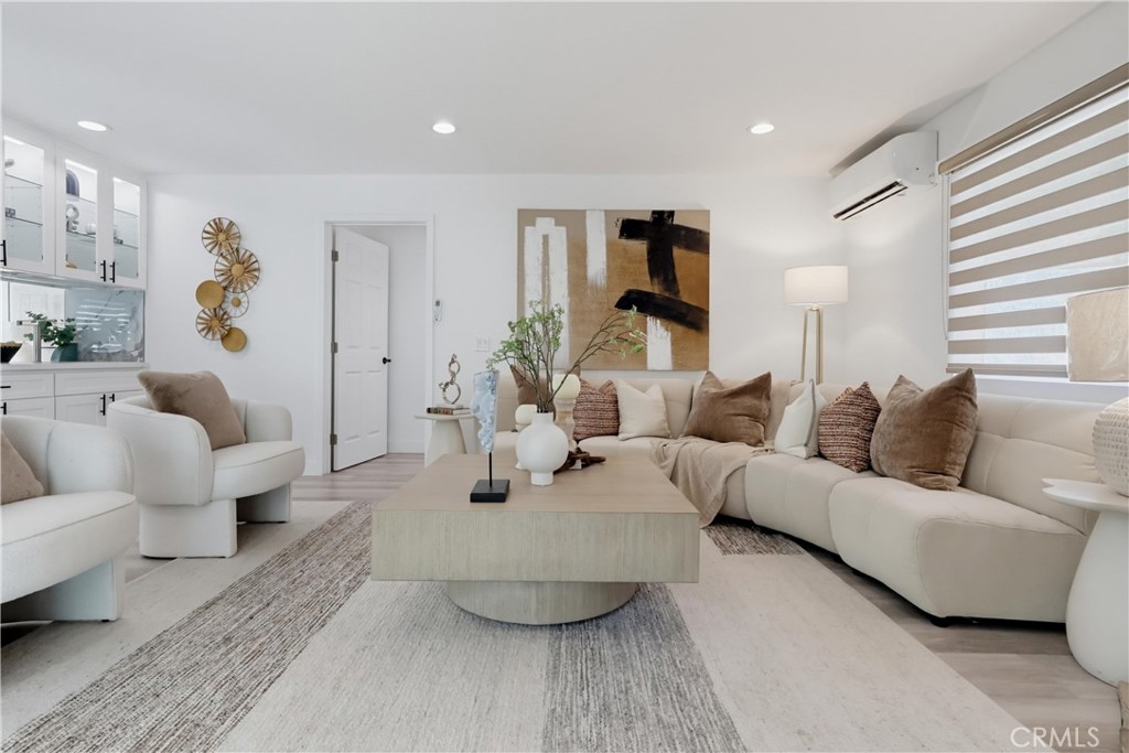 125 Campanita Court