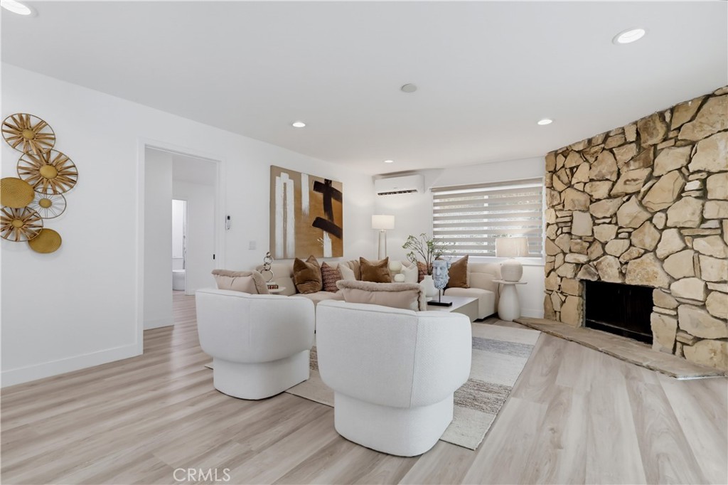 125 Campanita Court