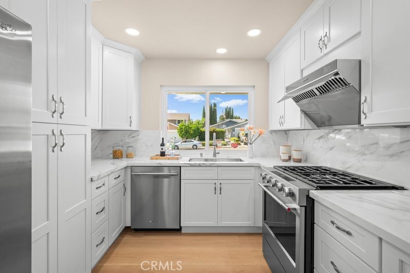 24096 Hurst