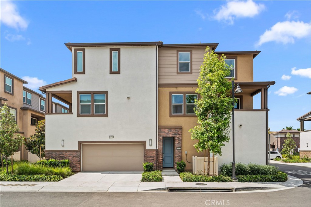1480 Stratus Dr
