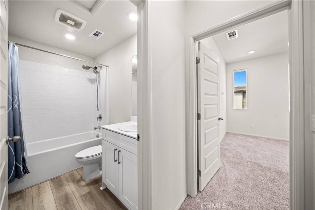 1480 Stratus Dr