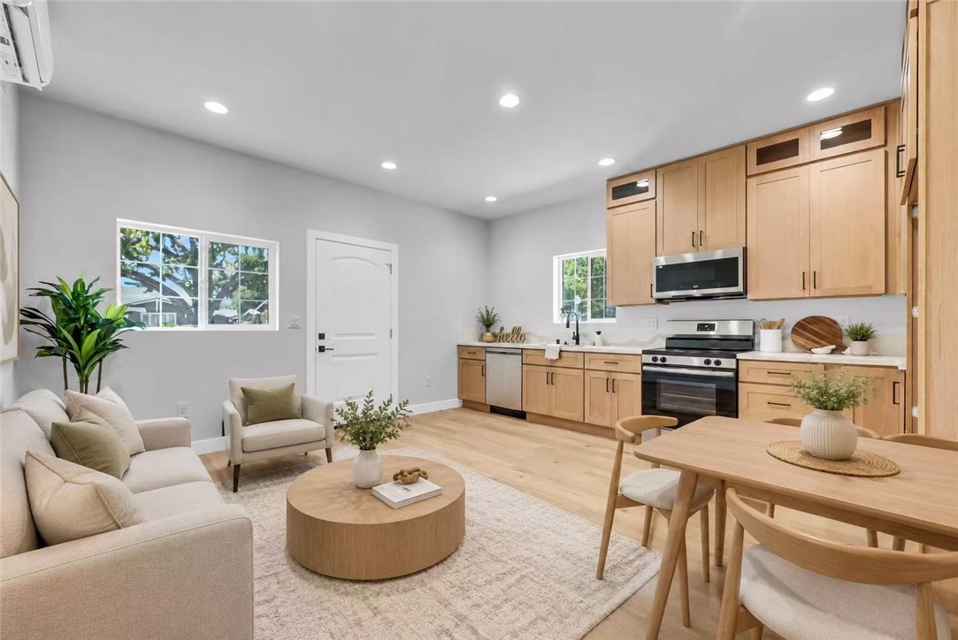 116 -114 N Cornell