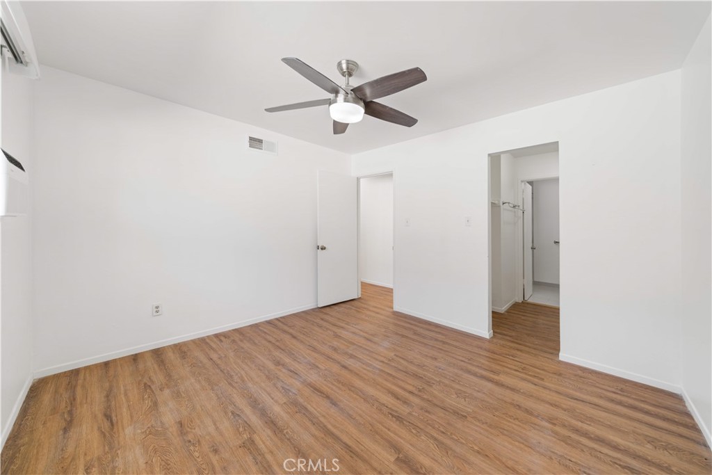 9166 Cerritos 48