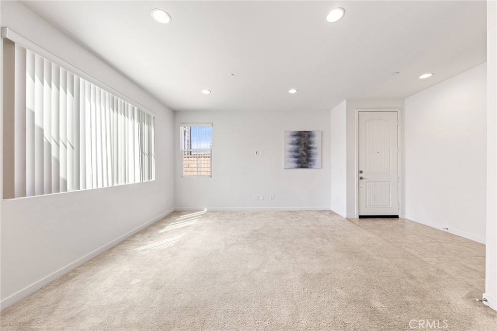 181 Promenade