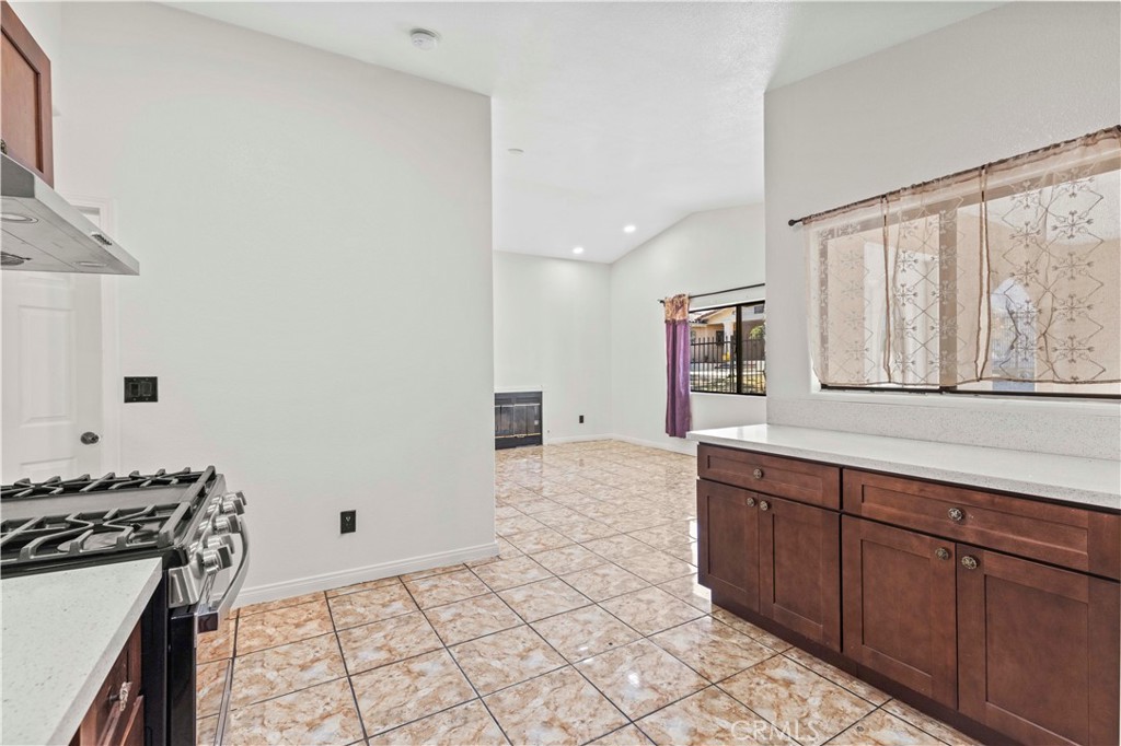 10127 finch ave