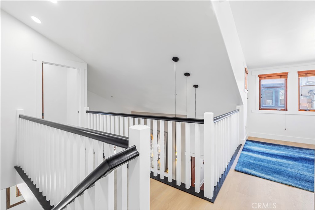 142 N Vermont ave B