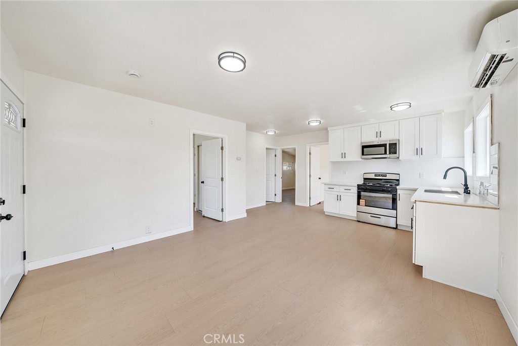 215 E Elm Street