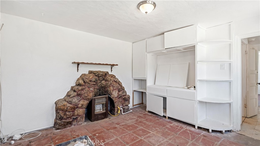 16805 yucca