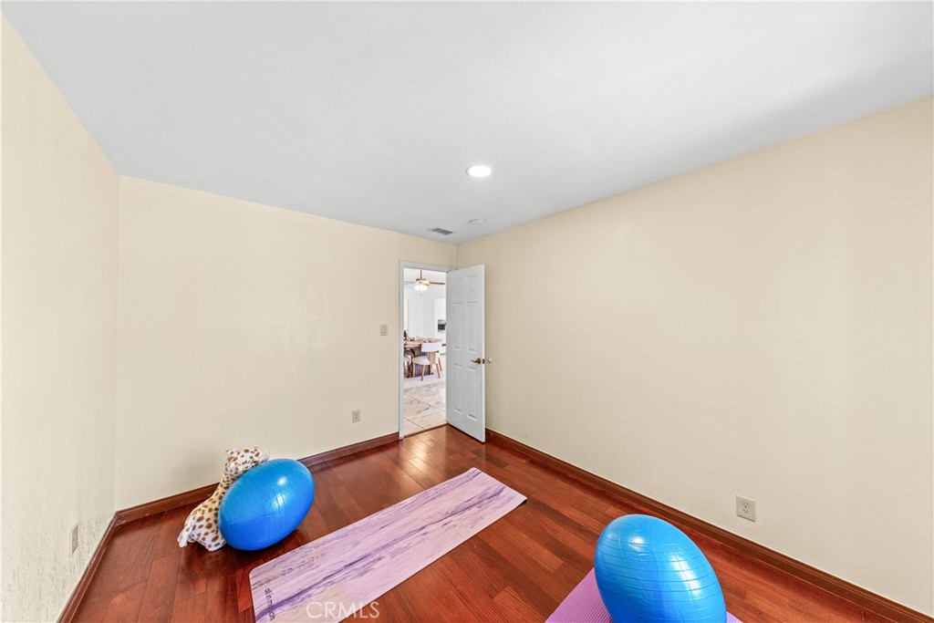 24412 Rosegate