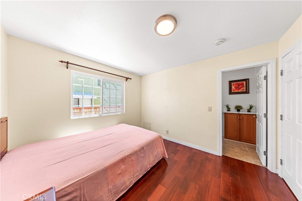 24412 Rosegate