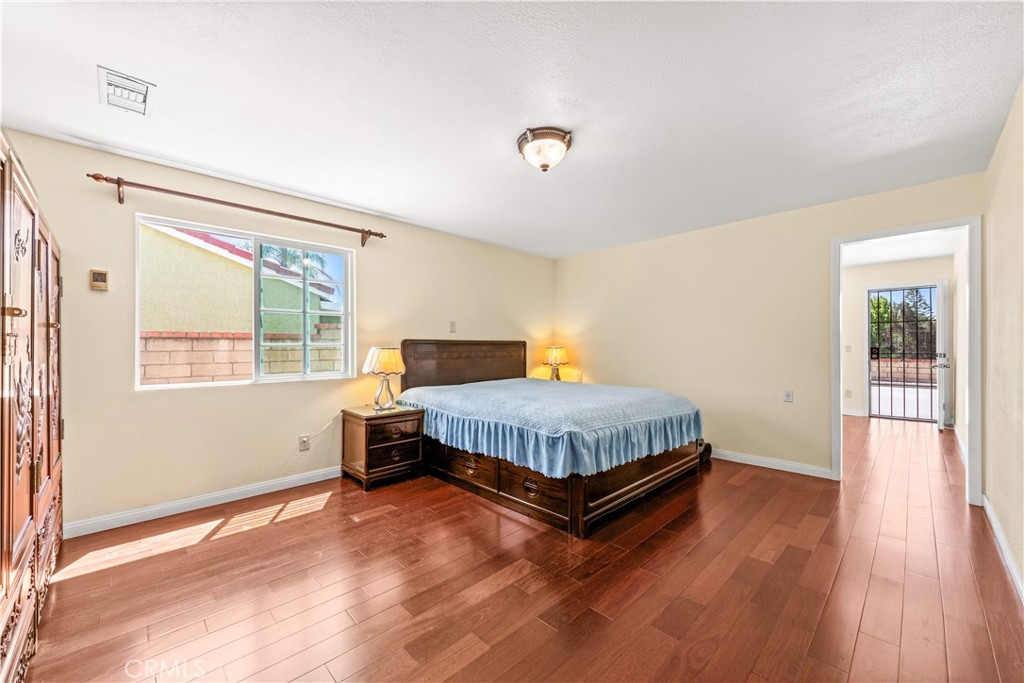 24412 Rosegate