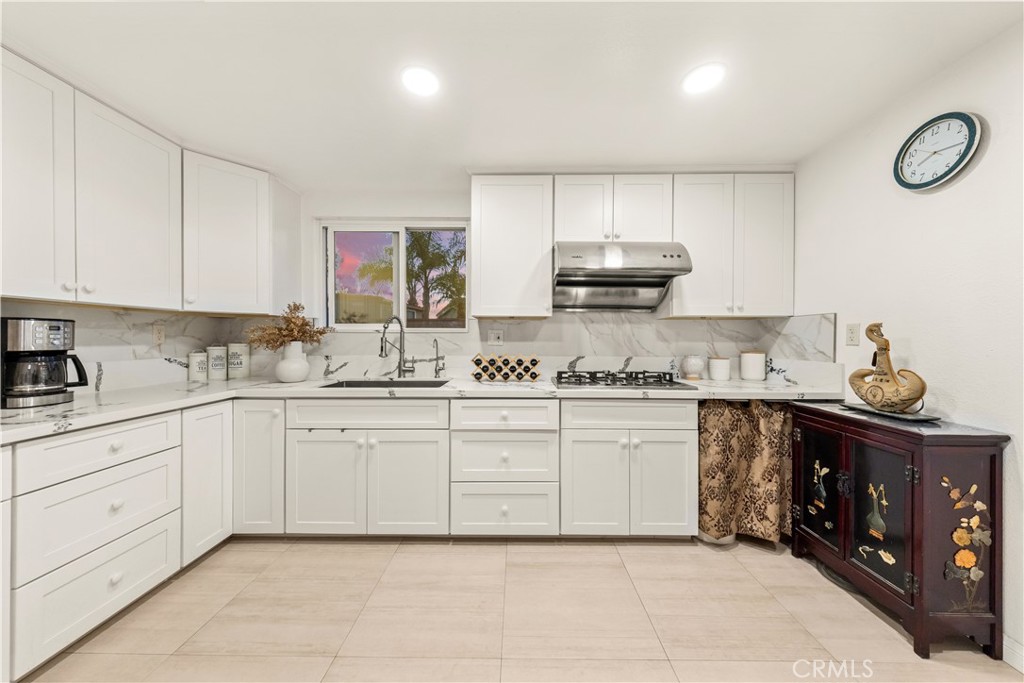 24412 Rosegate
