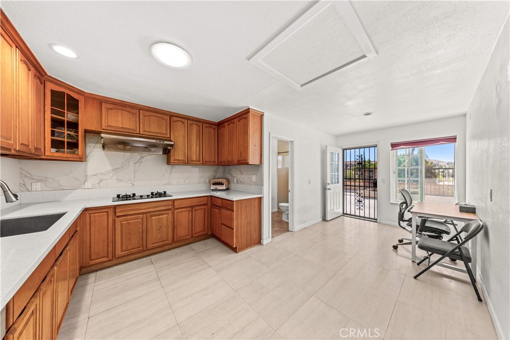 24412 Rosegate