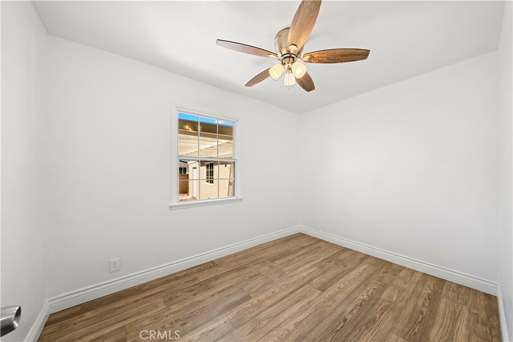 925 E Florence