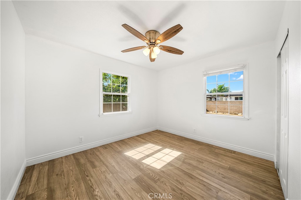 925 E Florence