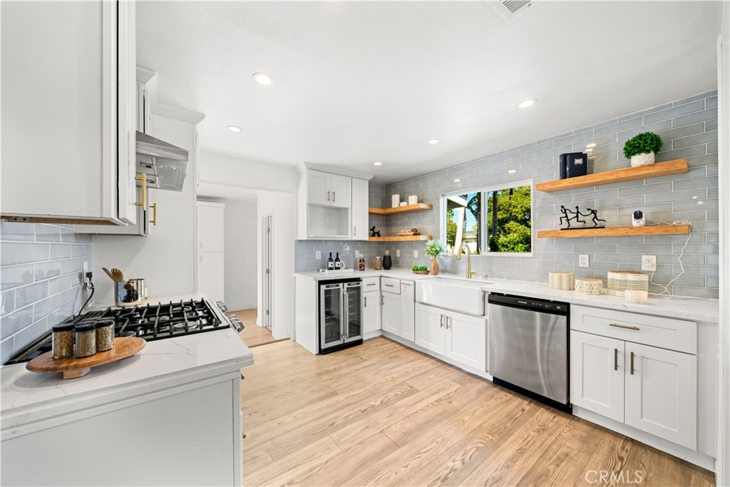 925 E Florence