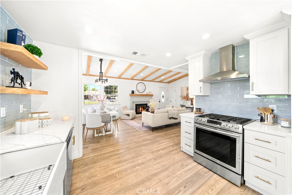 925 E Florence