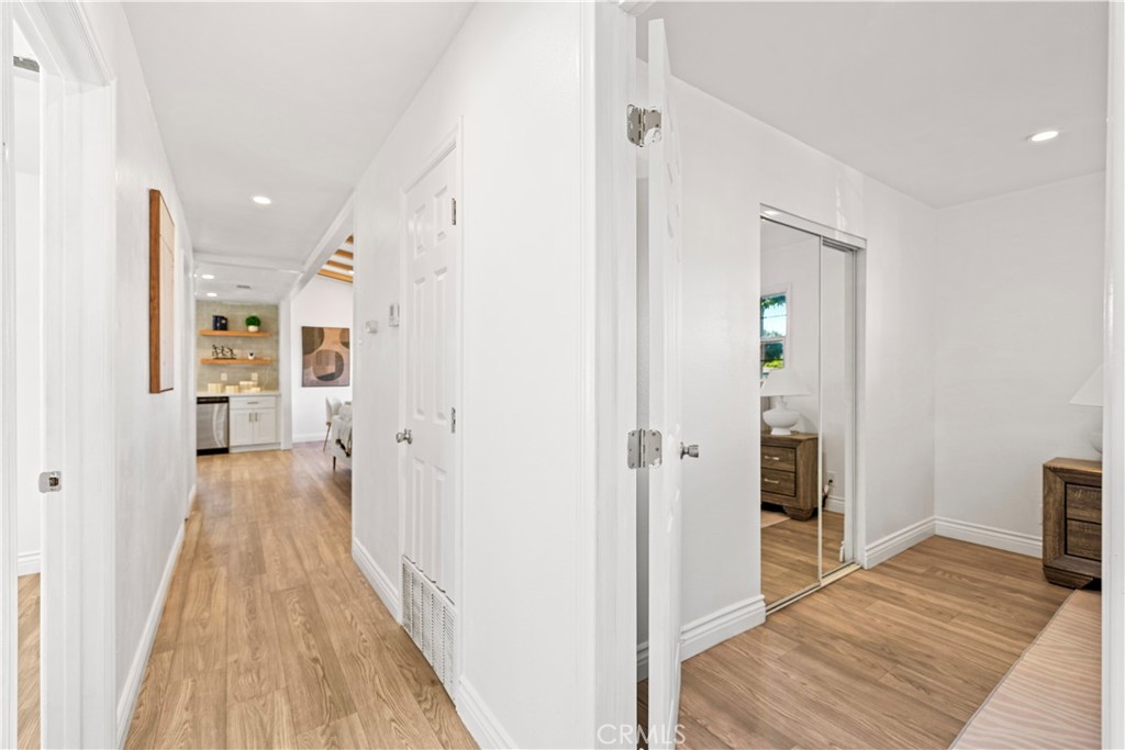 925 E Florence