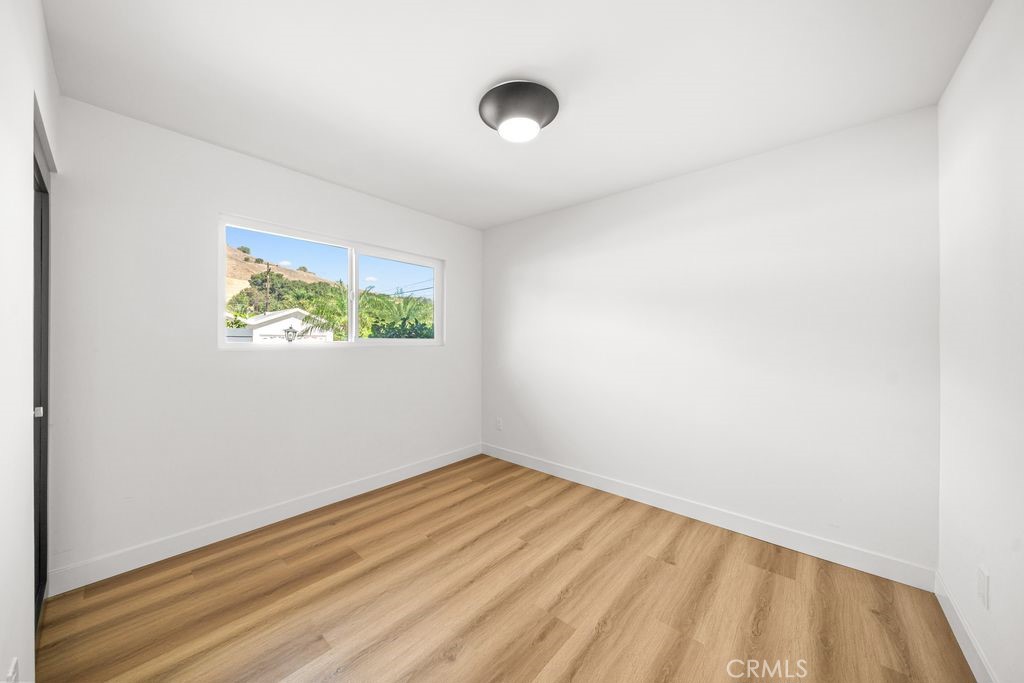 1314 Ameluxen Ave