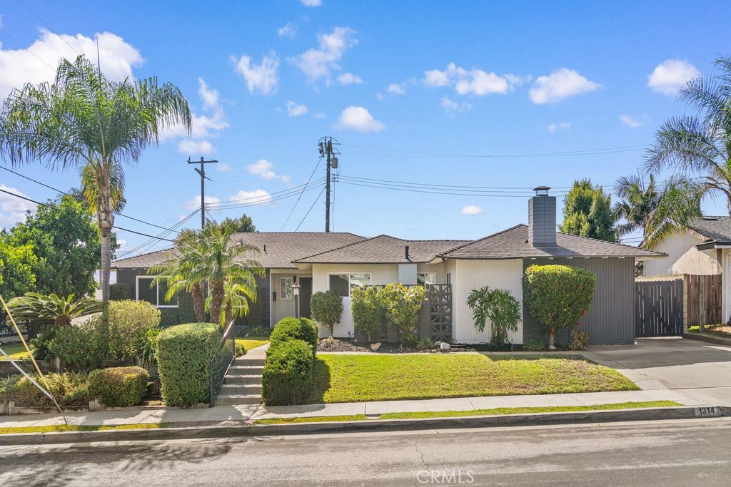 1314 Ameluxen Ave