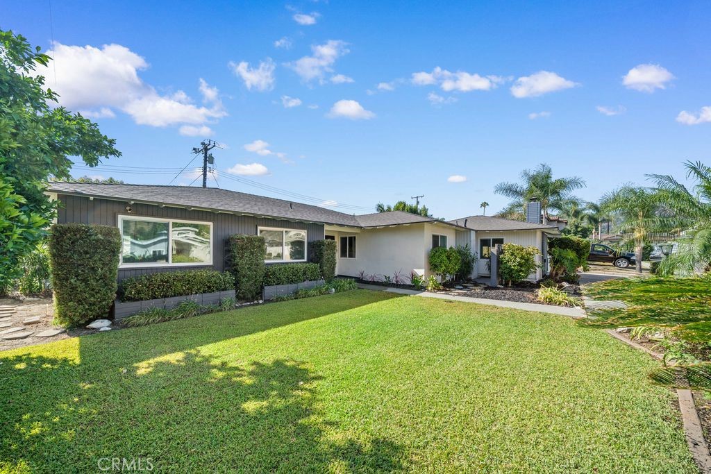 1314 Ameluxen Ave