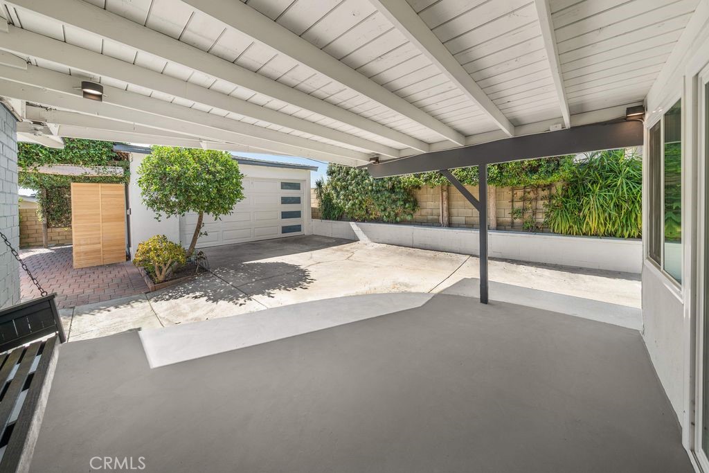 1314 Ameluxen Ave
