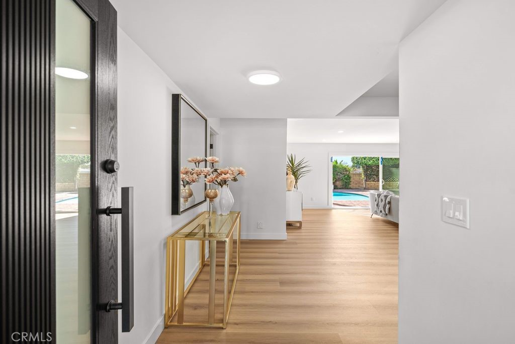 1314 Ameluxen Ave