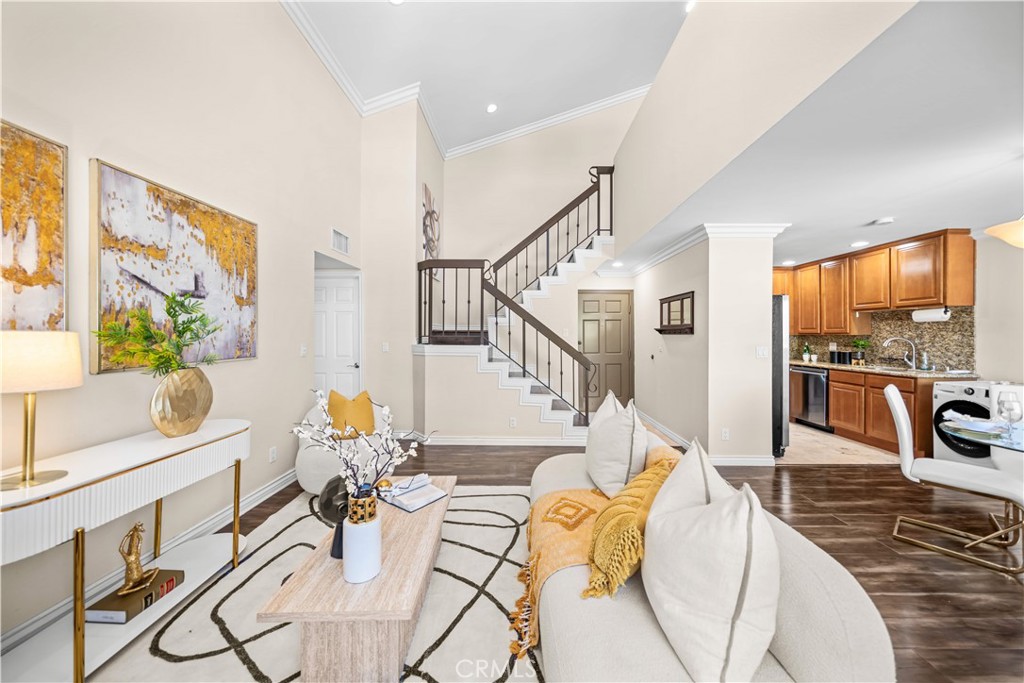 4211 Arch 203